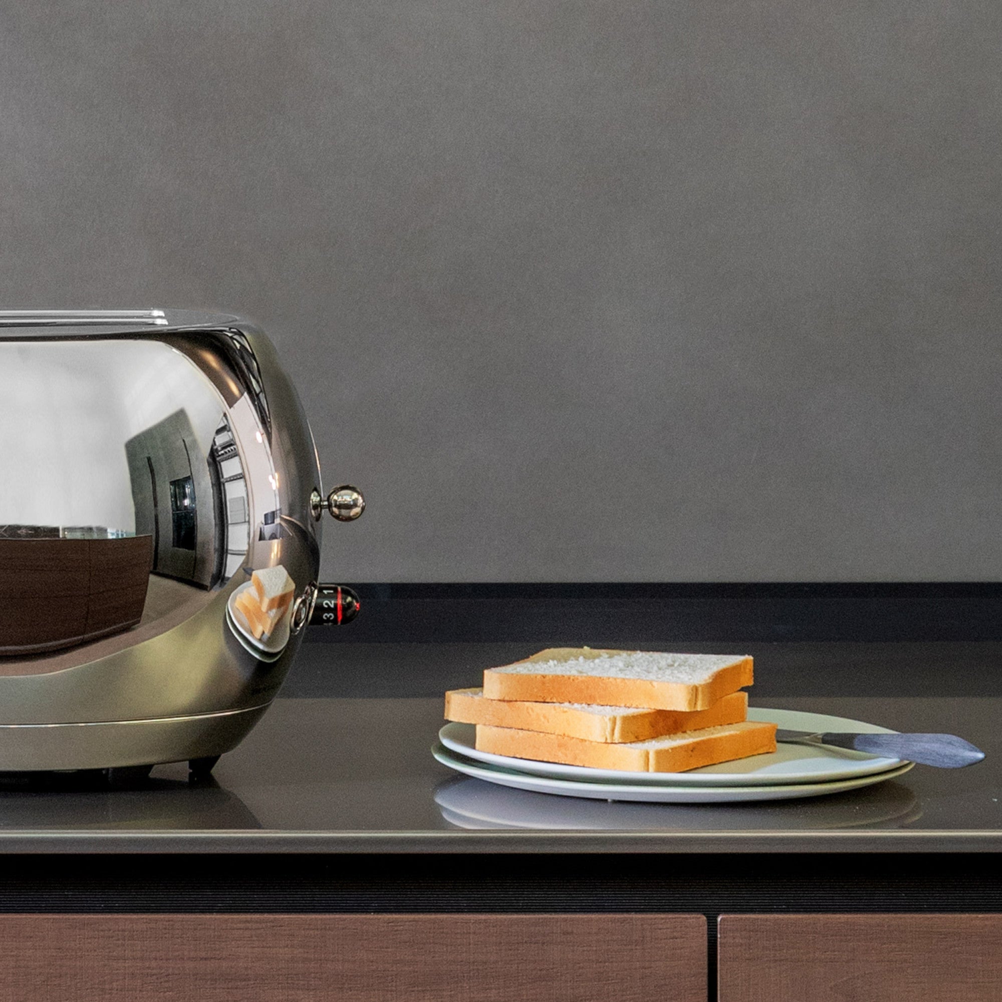 Bugatti Romeo Toaster Steel