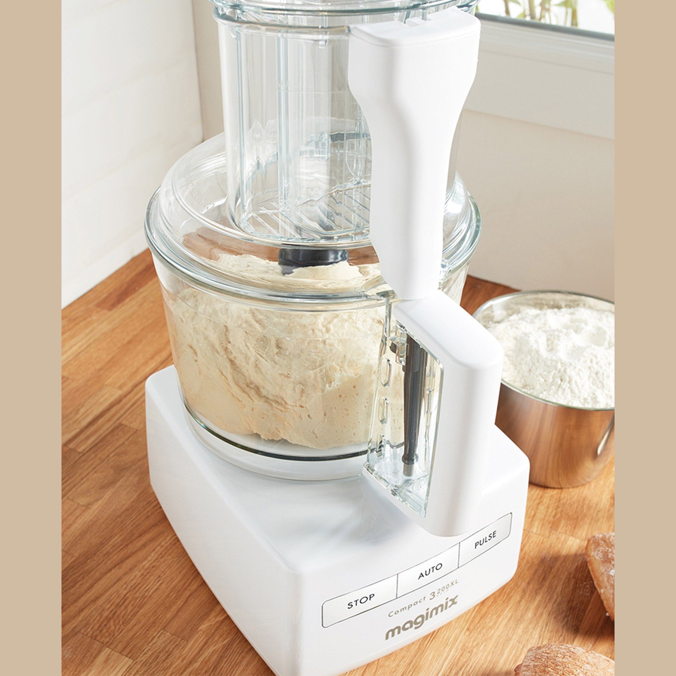 Magimix Compact Food Processor 3200XL - White