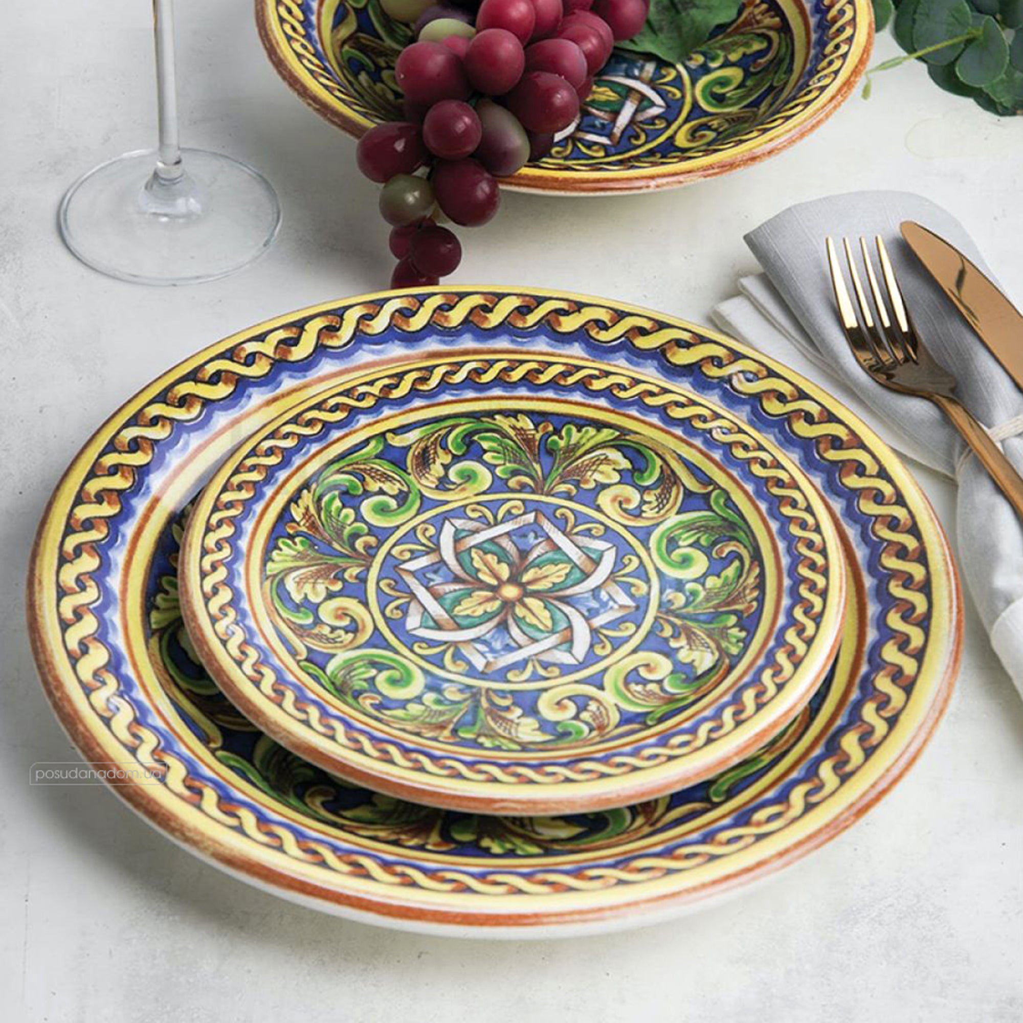 Maxwell & Williams Salerno 26.5cm Plate Yellow