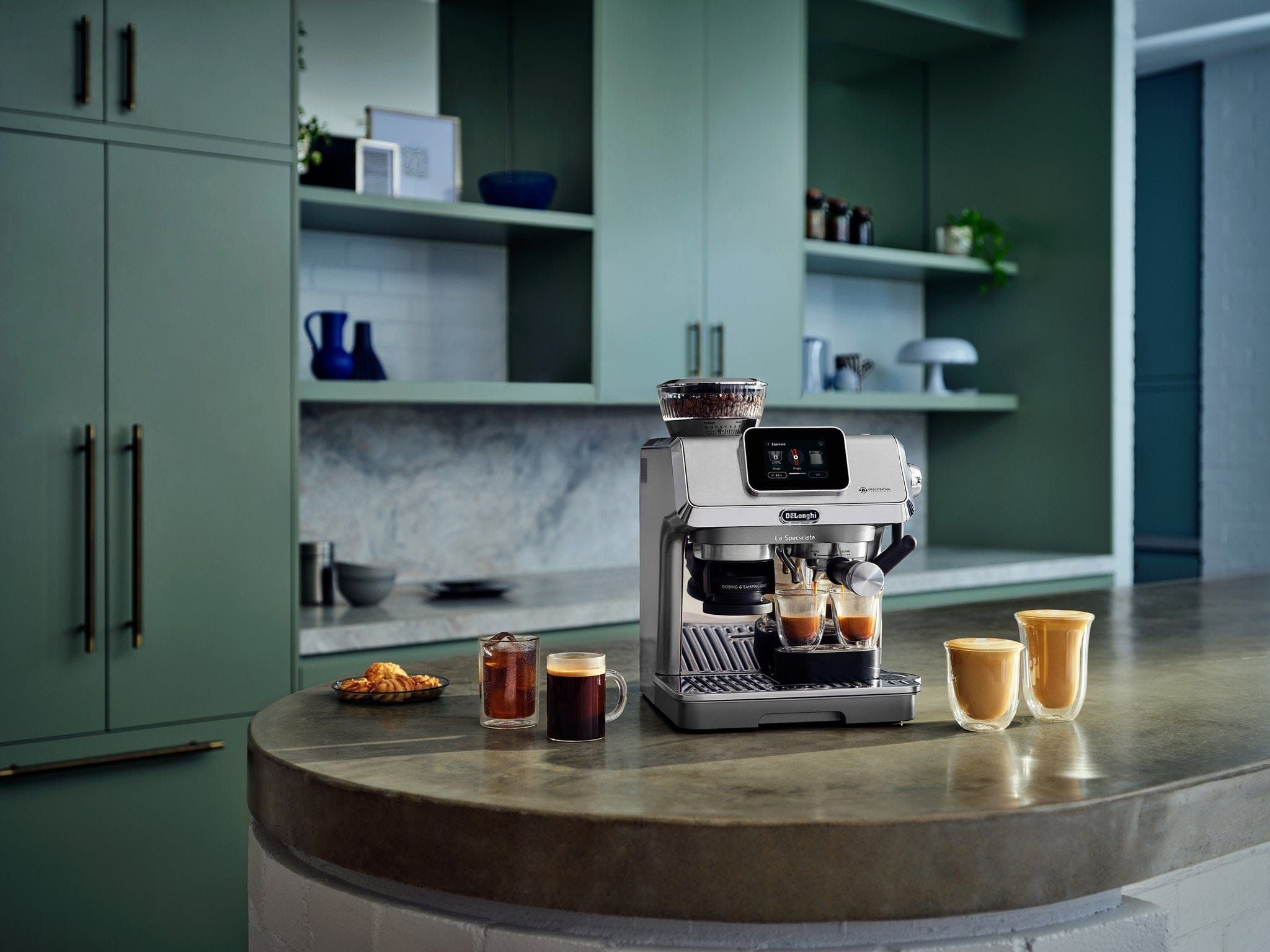 Delonghi La Specialista Touch Manual Pump Espresso Machine EC9455.M