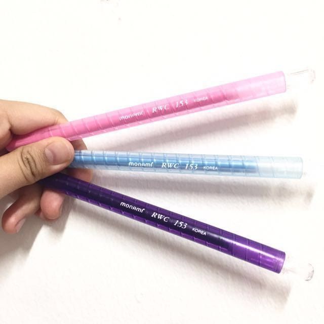 Monami Crayons 12 Colors Retractable
